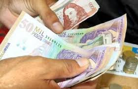 El 55% de los colombianos gana un salario mínimo legal