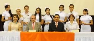 Enfermeros salen a práctica