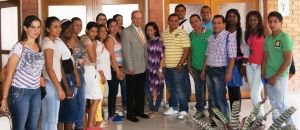 Visita de Estudiantes Tecnología en Regencia de Farmacia convenio CES-UNAB