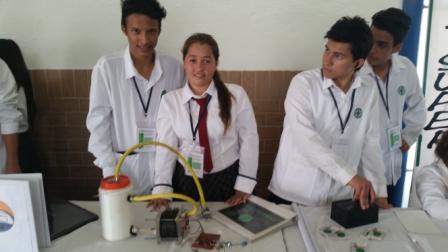 Ingeniería Mecatrónica evalúa proyectos del Instituto Técnico Dámaso Zapata