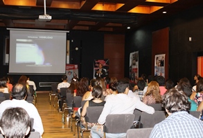 Estudiantes y empresarios hablaron en la UNAB
