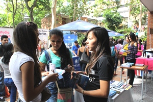 Mini feria de Relaciones Internacionales