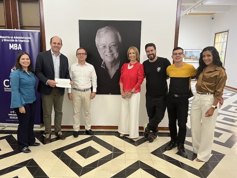Porsche Colombia hace donación a Fondo de Becas Rafael Ardila Duarte