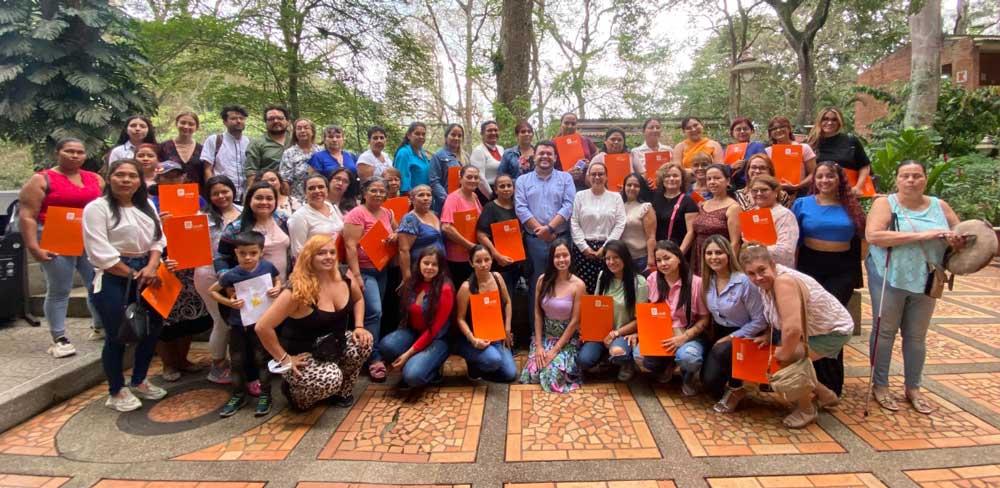 UNAB desarrolla diplomado gratuito para 100 mujeres de Bucaramanga