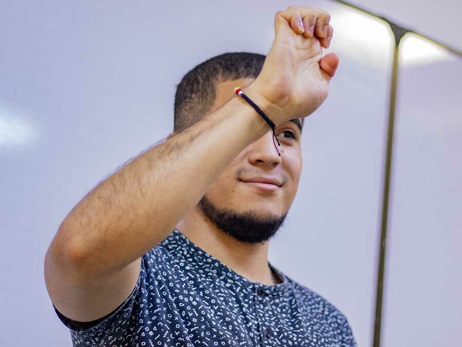 Participa en el curso de Lengua de Señas Colombianas 2024