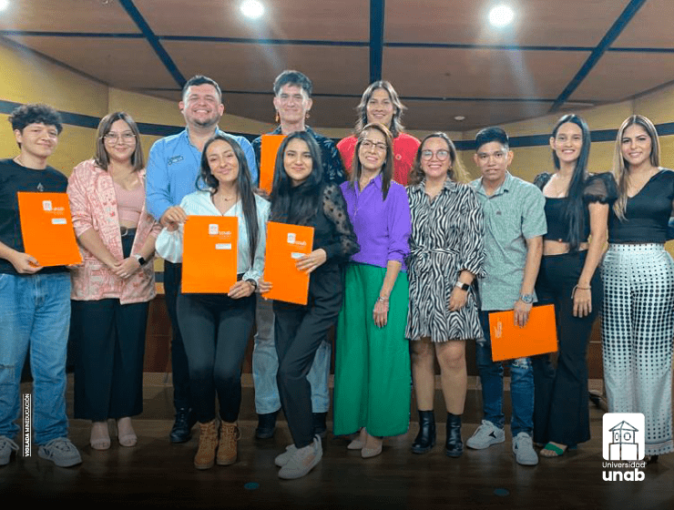 UNAB diplomó a estudiantes de la Escuela de participación política juvenil y nuevas ciudadanías
