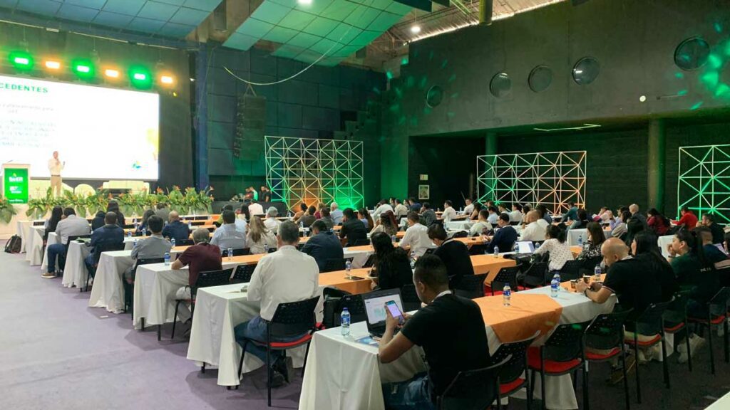 Seminario Internacional de Energías Renovables en Bucaramanga: una mirada a la transición