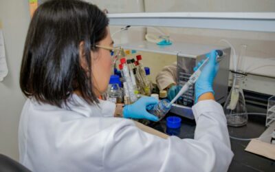 Innovación científica: Universidad UNAB obtiene patente de invención en síntesis de péptidos