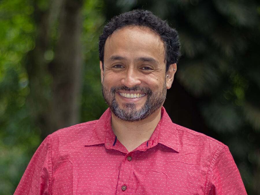 Juan Roberto Perilla Jiménez, de la Universidad de Delaware, llega a la UNAB para un intercambio académico