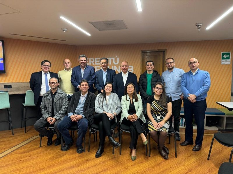 Emprendedores con sello UNAB fortalecen su red de apoyo en Bogotá