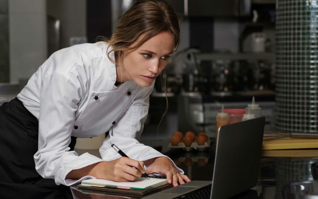 De los fogones a la administración: Control de gastos de materia prima