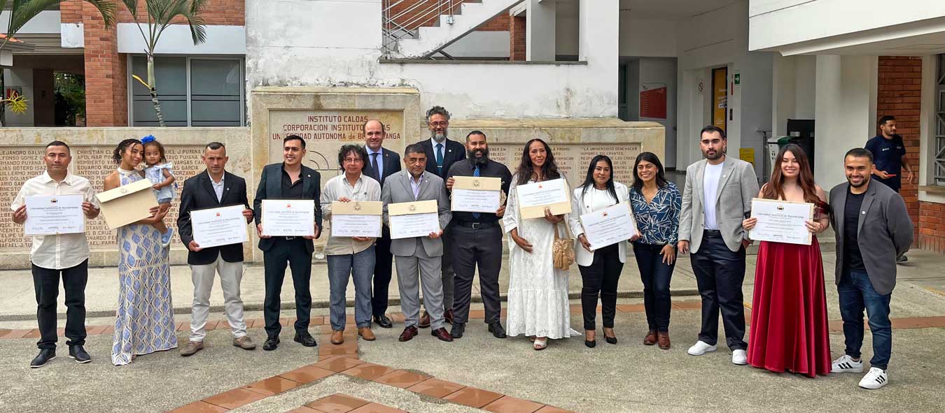 Técnicos en peritaje ambiental de diferentes departamentos se graduaron en la UNAB