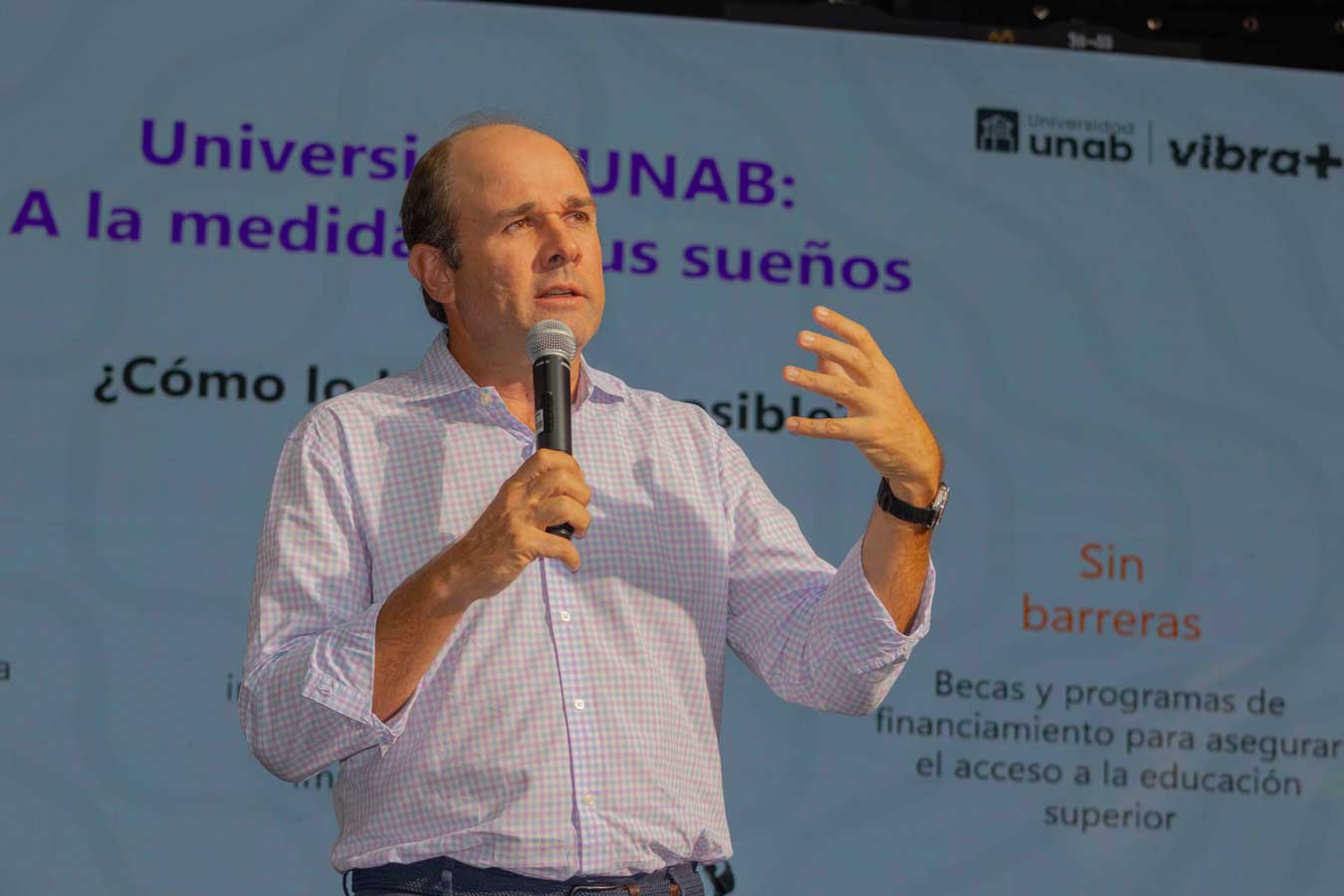 Universidad UNAB inicia semestre académico con más de 1.100 nuevos estudiantes