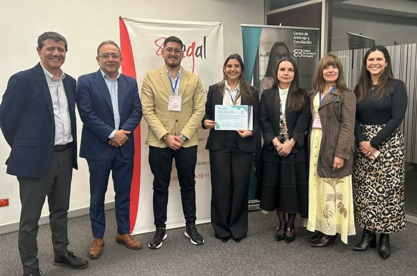 Estudiantes UNAB se destacan en concurso nacional de conciliación en derecho