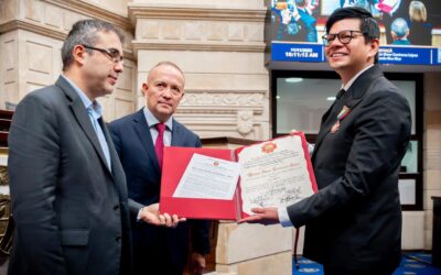 Profesor UNAB recibe la máxima distinción de la Cámara de Representantes por su aporte a la ciencia y la salud