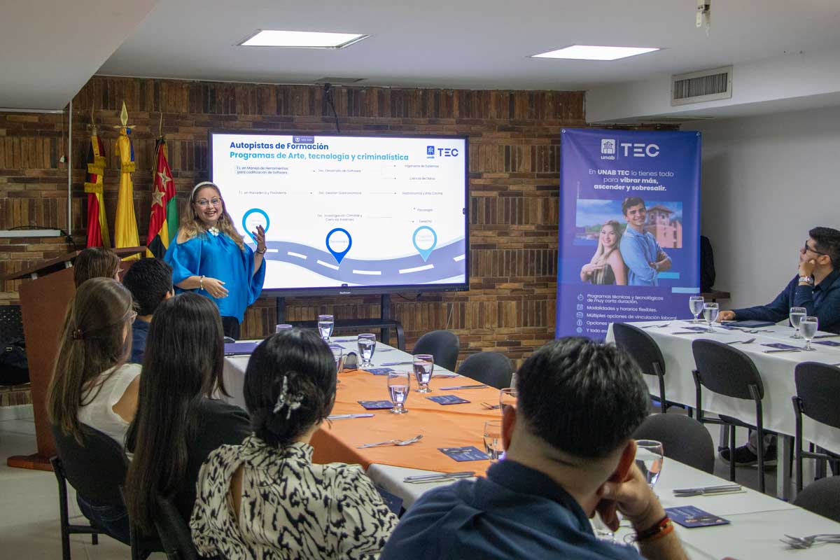 Tecnología en Gestión de Negocios: nuevo programa de UNAB Tec orientado a aportar a la innovación de las empresas
