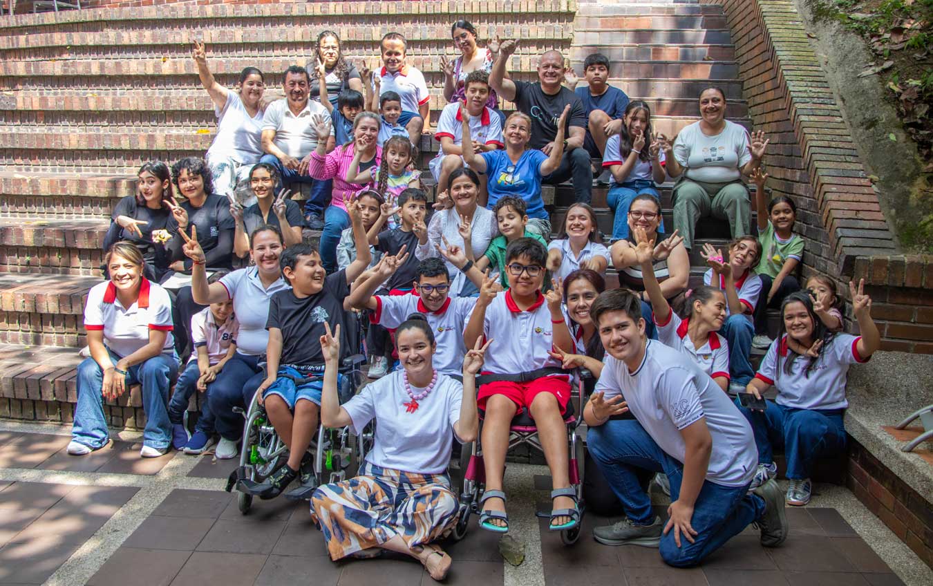 El programa de liderazgo de la UNAB que forma a niños y niñas con neurodivergencia