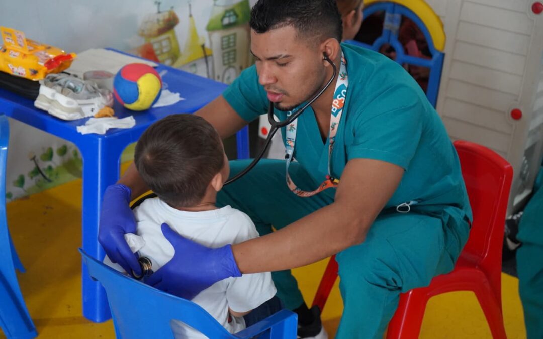 Programa de Enfermería recibe visita de pares para la renovación de su acreditación internacional