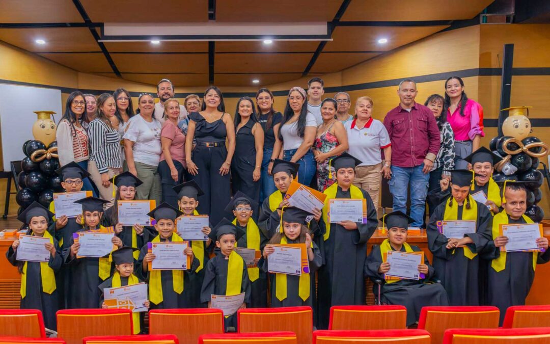 Culmina con éxito programa de formación UNAB para niños con neurodivergencia