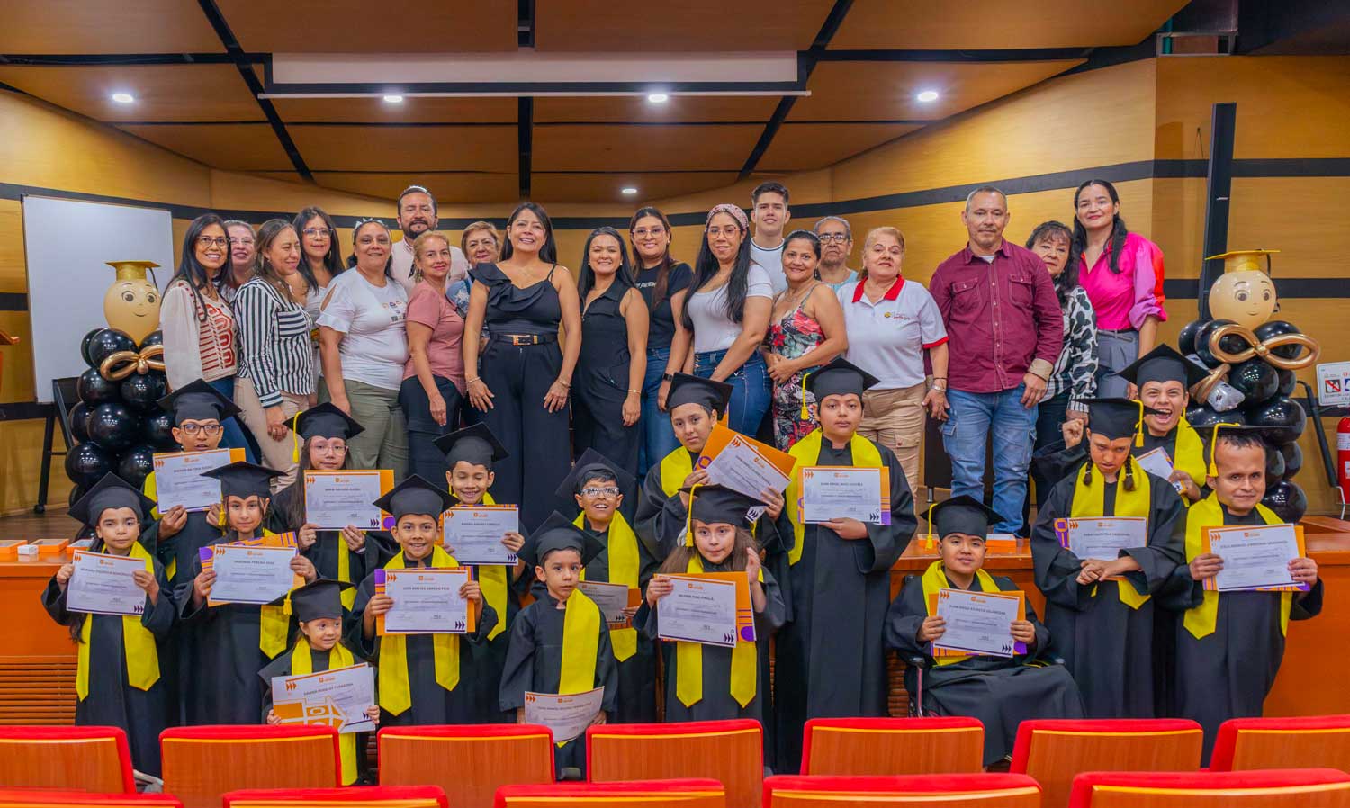 Culmina con éxito programa de formación UNAB para niños con neurodivergencia