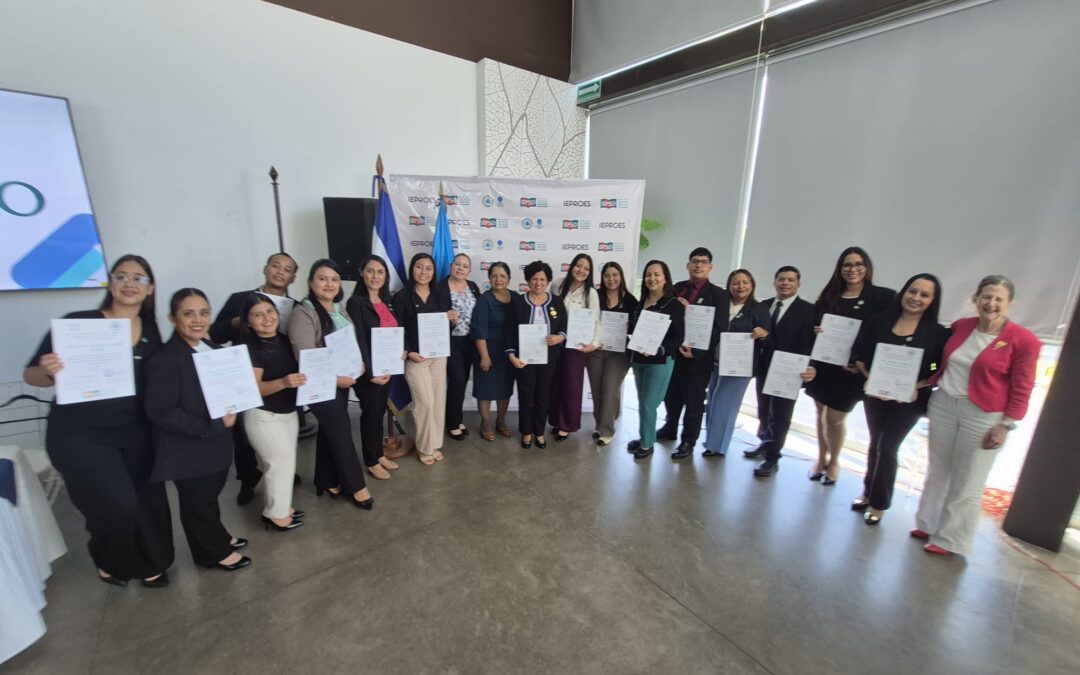 Programa de Enfermería UNAB lidera mentoría internacional para mejorar buenas prácticas en Centroamérica