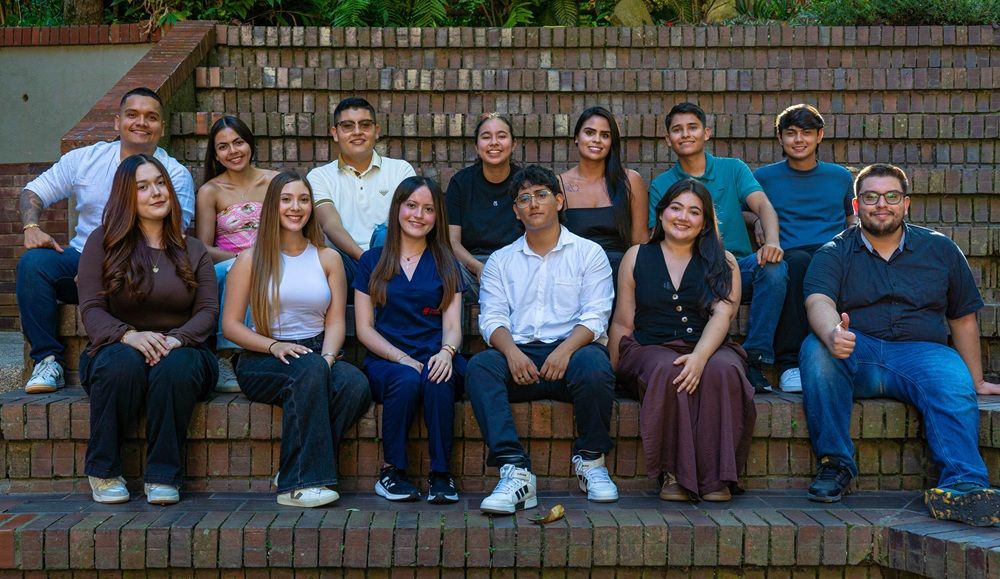 50 jóvenes de la UNAB reciben hasta el 90 % de descuento en su matrícula por ser los mejores