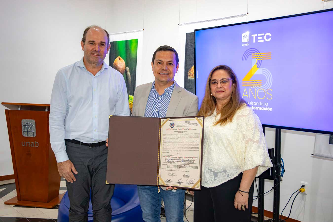 UNAB Tec celebra 25 años impulsando la formación de ciclo corto con calidad