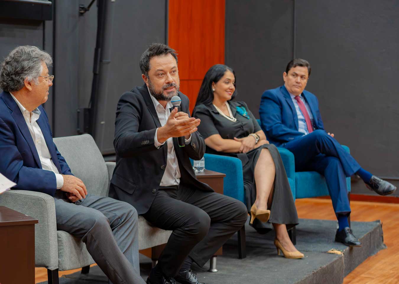 Los 50 años del Consultorio Jurídico de la UNAB